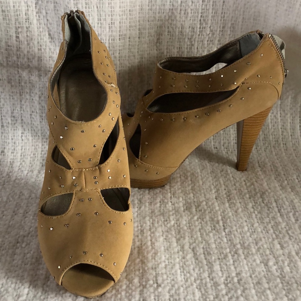 High heeled peep toe shoes